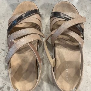 Vionic Kellyn Sandal Size 10 EUC